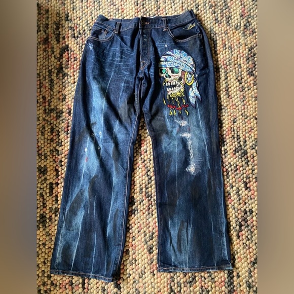 ISO FOR ED HARDY FOR UNDER $100 PLEASE DO NOT BUY - Picture 3 of 3